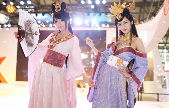 图4 《大皇帝》大乔小乔cos