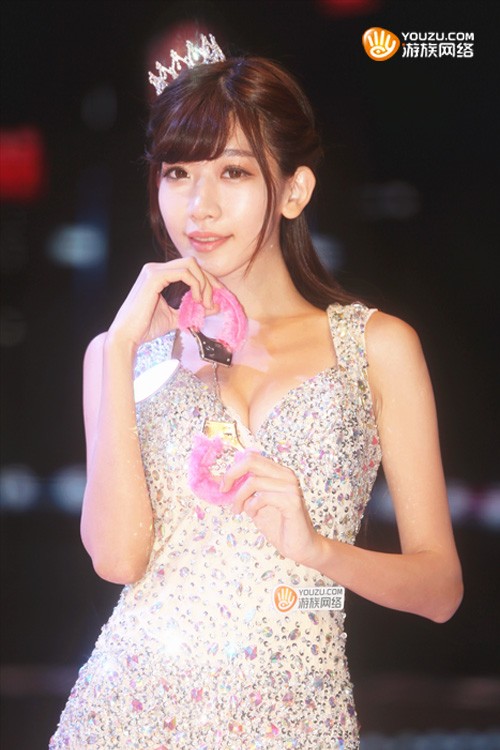 游族网络-妩媚陈潇