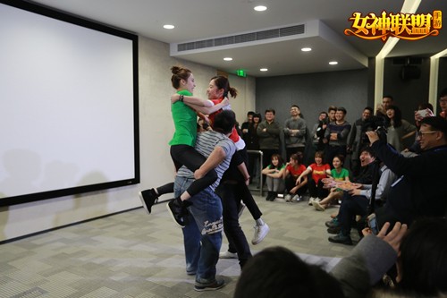 女神联盟手游   撕牌大战